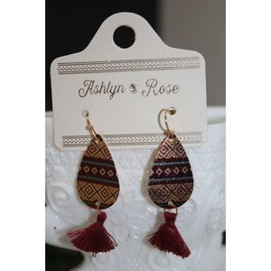 #2 AshlynRose Dainty Metal & Fringe, Diamond Pattern‎ Gold, Teal, & Maroon